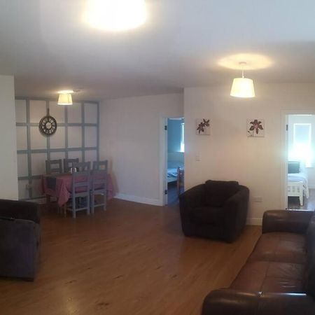 Spacious And Warm 2 Bedroom Apartment Sleeps Up To 5 Athy Eksteriør bilde